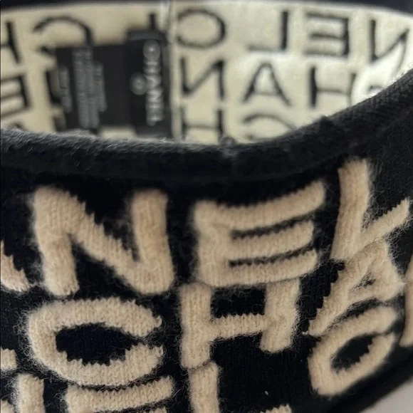 CHANEL Black and Cream Headband - Picture 11 of 17